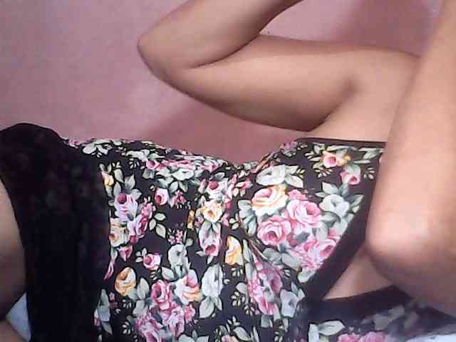 Yummyasian22 webcam
