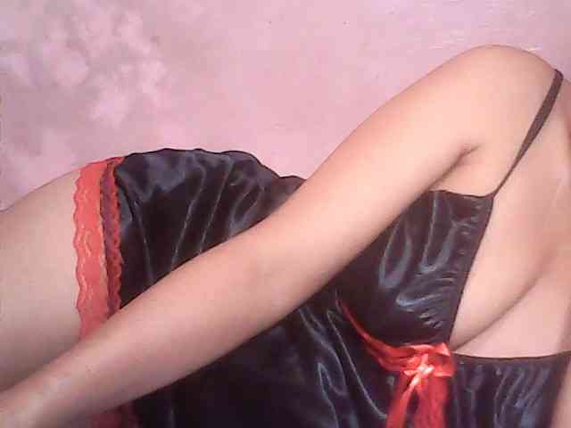 Yummyasian22 webcam