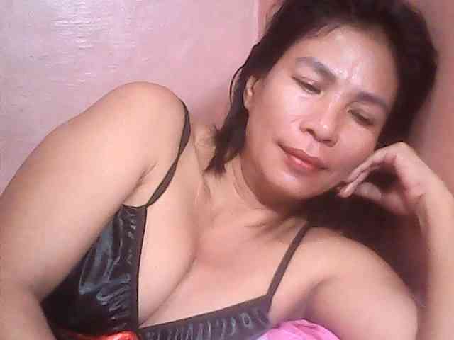 Yummyasian22 webcam