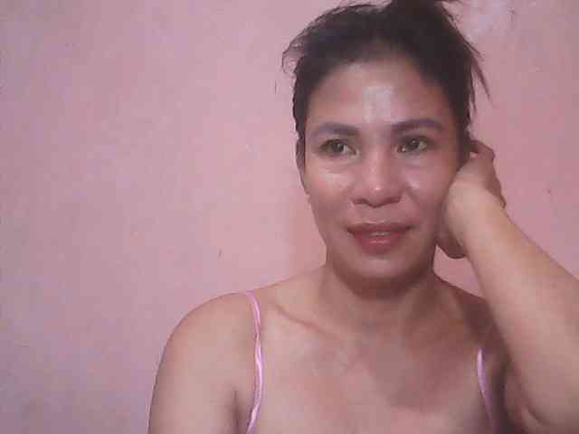 Yummyasian22 webcam