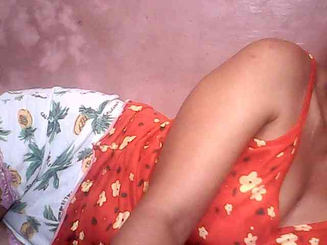 Yummyasian22 webcam