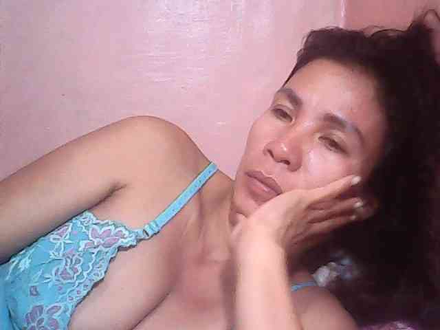 Yummyasian22 webcam