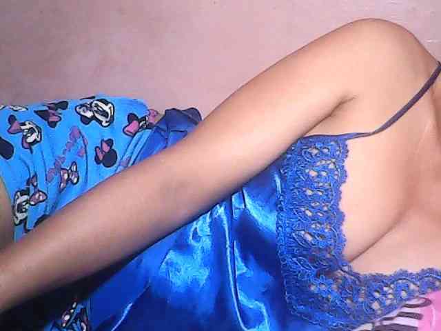 Yummyasian22 webcam