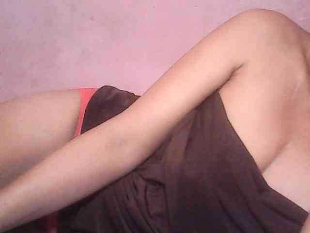 Yummyasian22 webcam