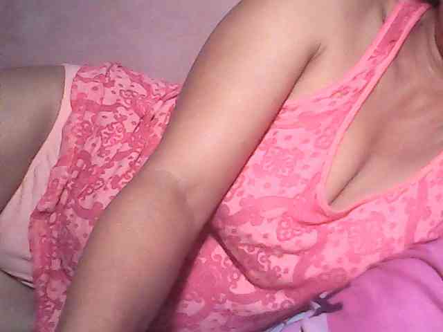 Yummyasian22 webcam
