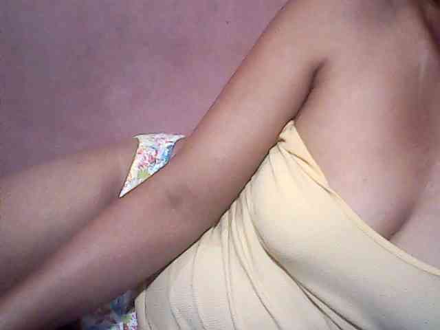 Yummyasian22 webcam