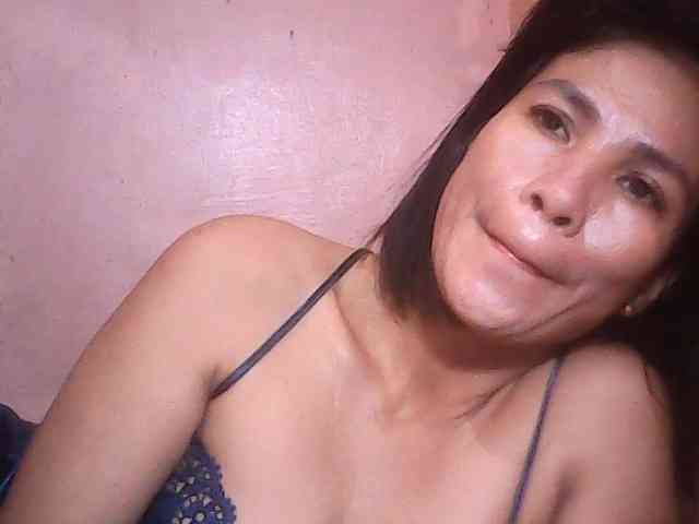 Yummyasian22 webcam
