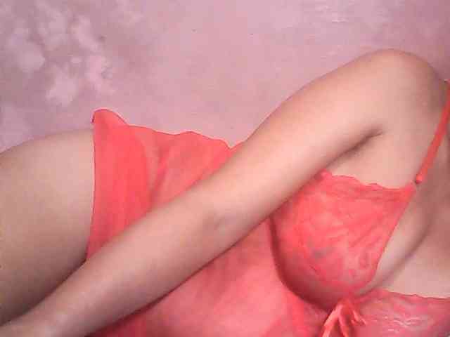 Yummyasian22 webcam