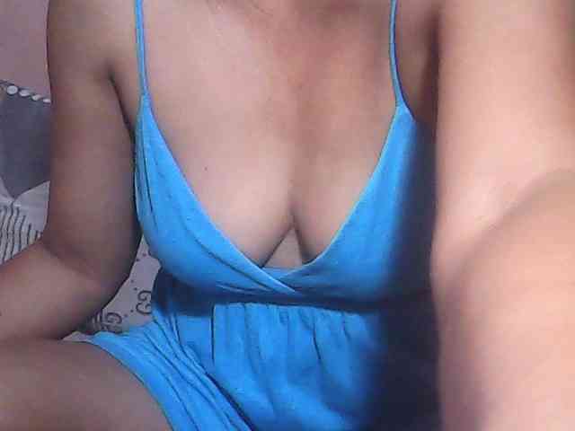 Yummyasian22 webcam