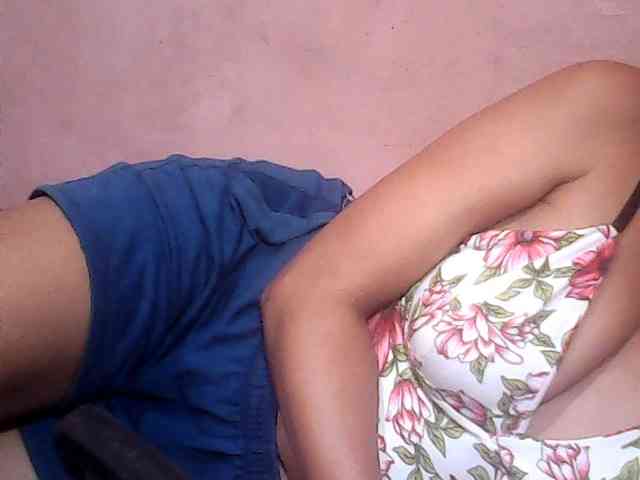 Yummyasian22 webcam