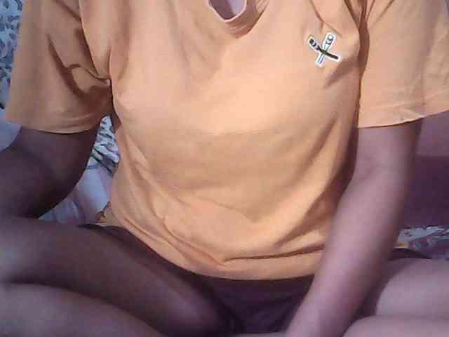 Yummyasian22 webcam