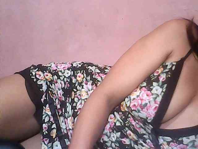 Yummyasian22 webcam