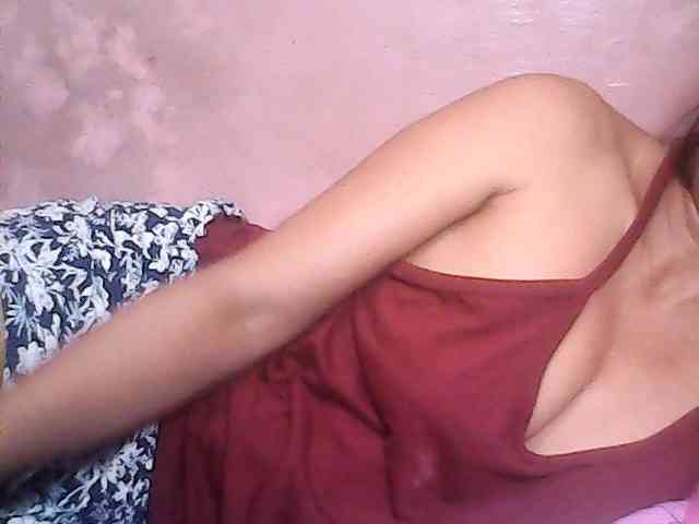 Yummyasian22 webcam
