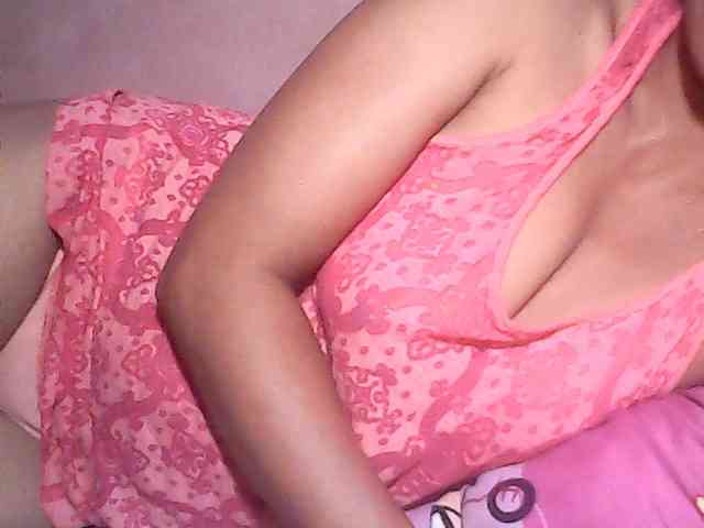Yummyasian22 webcam