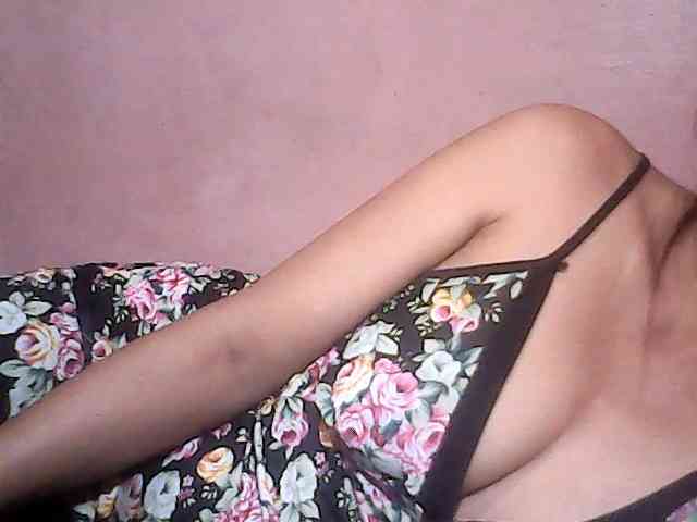 Yummyasian22 webcam