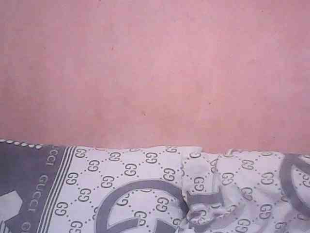 Yummyasian22 webcam