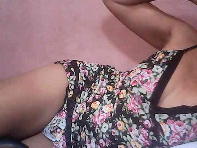 Yummyasian22 webcam