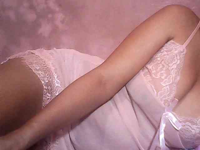 Yummyasian22 webcam