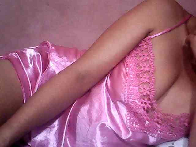 Yummyasian22 webcam