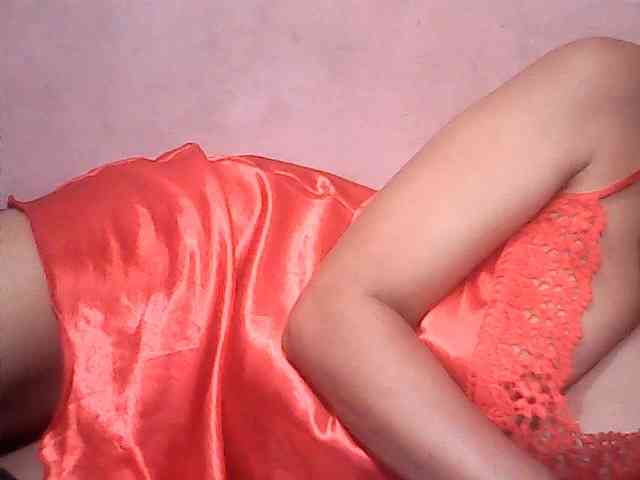 Yummyasian22 webcam