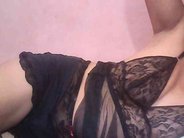 Yummyasian22 webcam