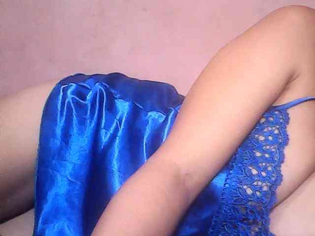 Yummyasian22 webcam