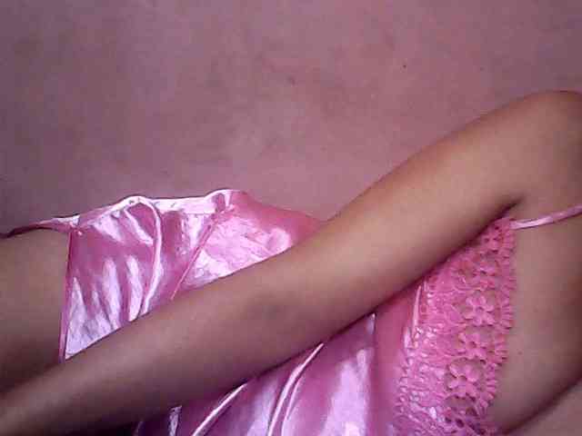 Yummyasian22 webcam