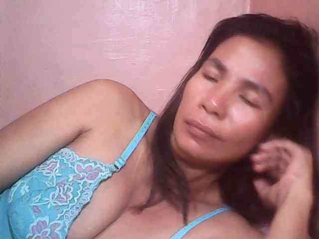 Yummyasian22 webcam