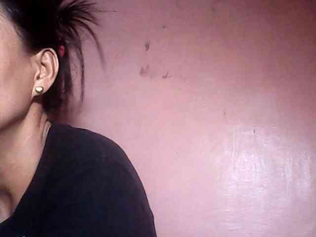 Yummyasian22 webcam
