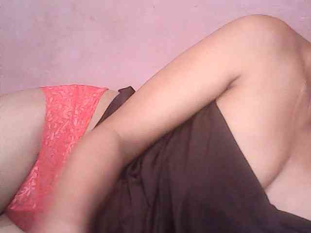 Yummyasian22 webcam