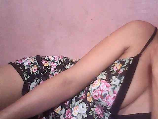 Yummyasian22 webcam
