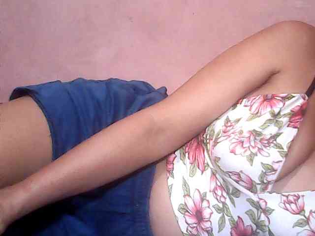 Yummyasian22 webcam