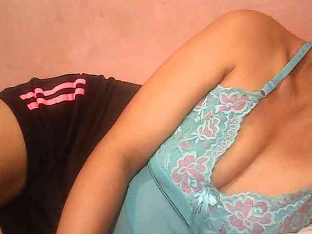 Yummyasian22 webcam