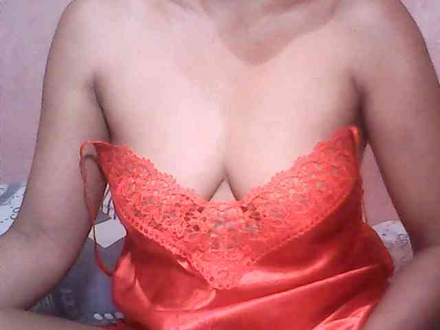 Yummyasian22 webcam