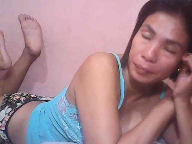 Yummyasian22 webcam