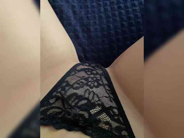 Love-me11 Live Webcam on BongaCams