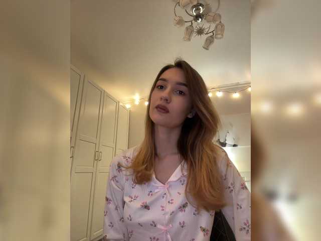 go to chat with -Lana-Chester-