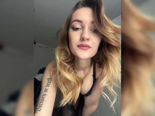 go to chat with -Lana-Chester-