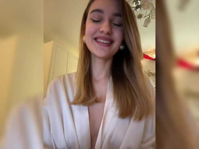 go to chat with -Lana-Chester-