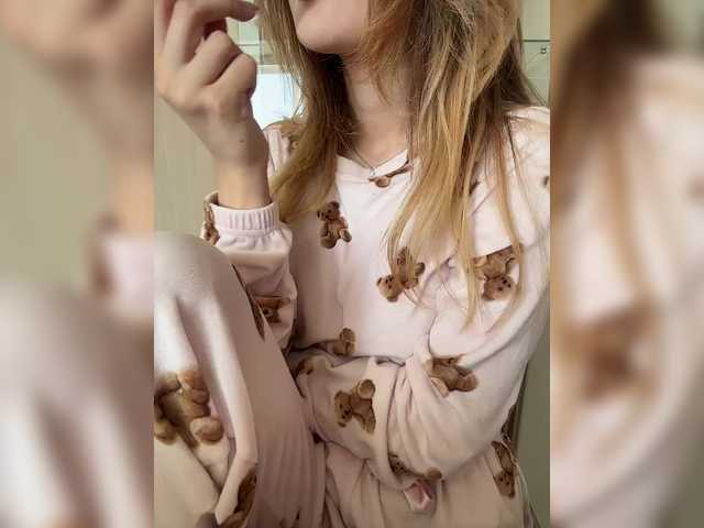 -Lana-Chester-'s BongaCams profile