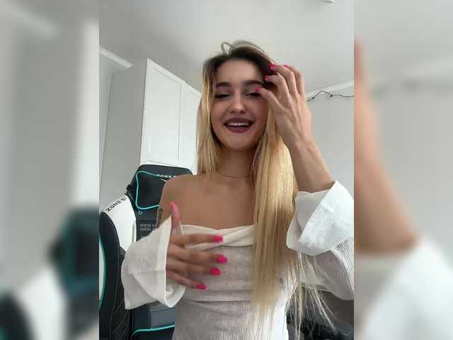  -Lana-Chester- chat room
