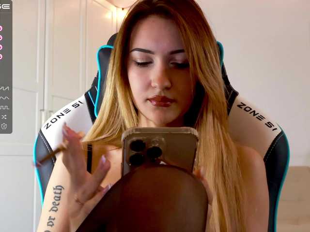 -Lana-Chester-