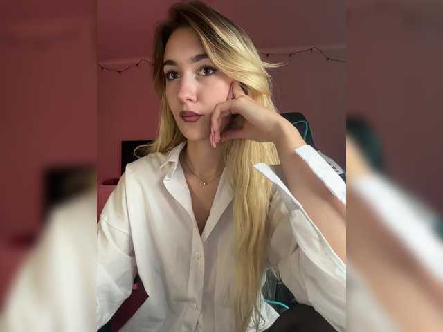  -Lana-Chester- chat room