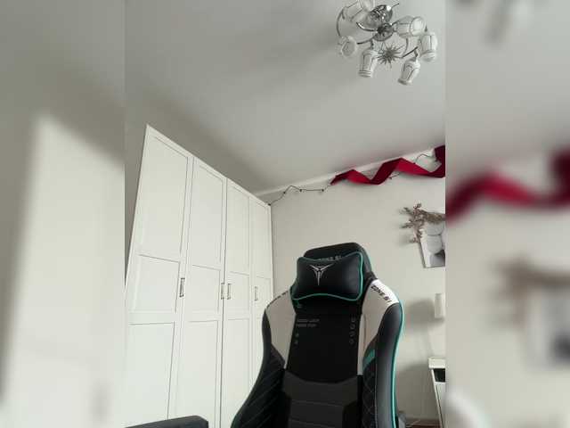 -Lana-Chester-'s BongaCams show and profile