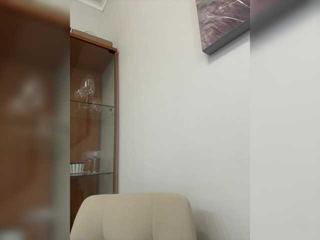 go to chat with -Lana-Chester-