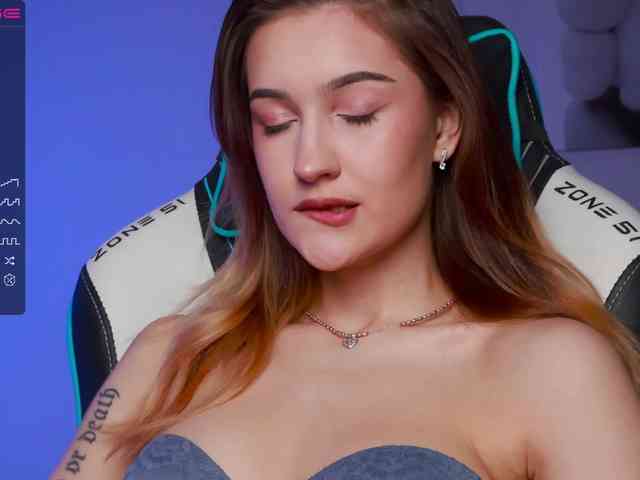 -Lana-Chester- webcam