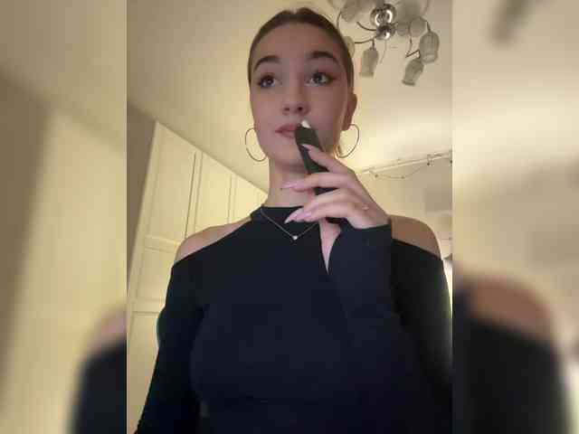 -Lana-Chester- webcam