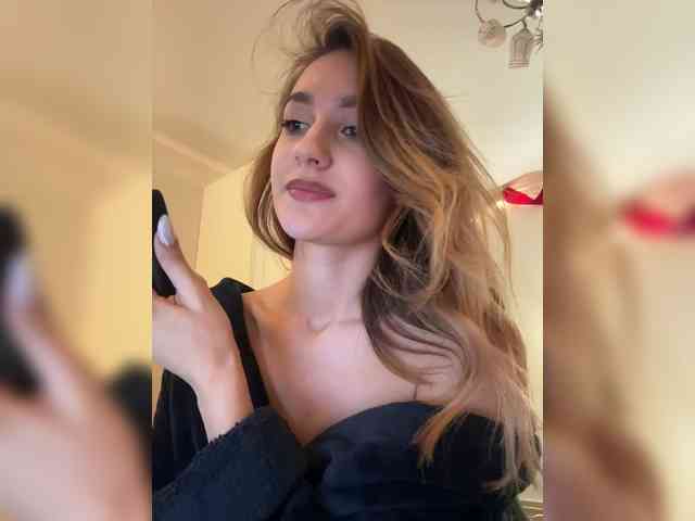 -Lana-Chester- webcam