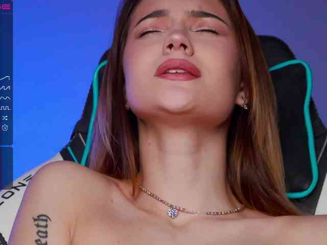 -Lana-Chester- webcam