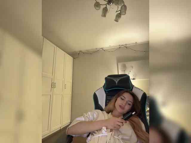-Lana-Chester- Live Webcam on BongaCams